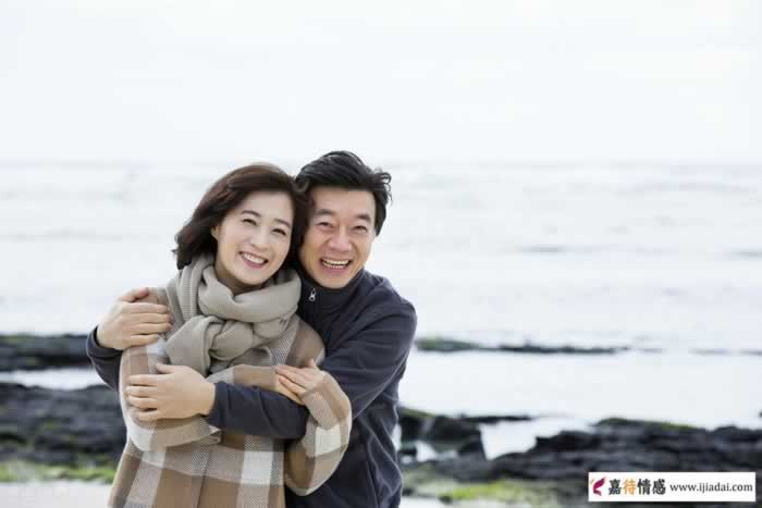 两性交往,判断一个女人是否值得交往,看她这6个表现就够了_情感