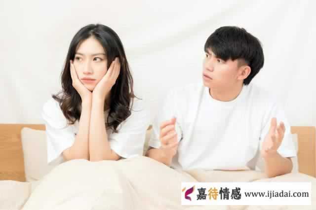 男人不主动联系时，聪明的女人都会“这样做”，化“被动”为主动_情感