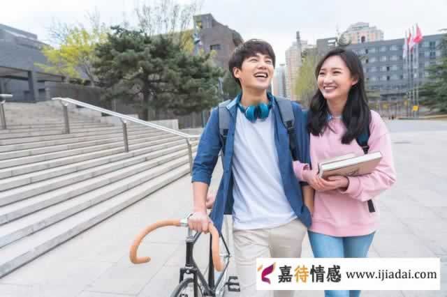 男人要知道:女人“不拒绝”你这3件事,或是对你“动情”了_情感
