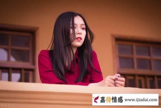 离婚的女人摆正心态，跨过这1道关卡，也能是婚姻的赢家_情感