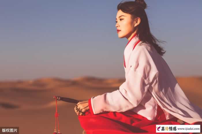 在感情里,聪明的女人都不会对男人太痴情_情感