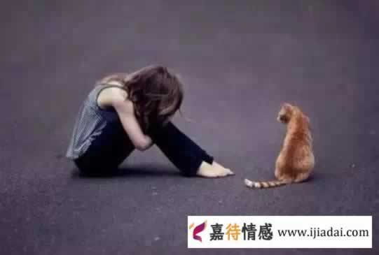 一个离异的女人和一个丧偶的女人,你会选哪个?为什么?_情感