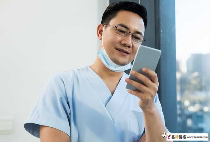 五十岁丈夫的倾诉：妻子出轨会有三种信号，原来一直被忽视 ?_情感