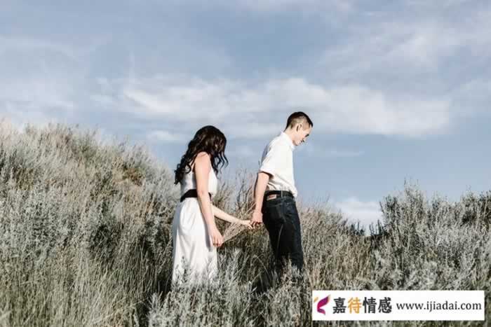 出轨的女人能回头吗？女朋友出轨的表现？_情感