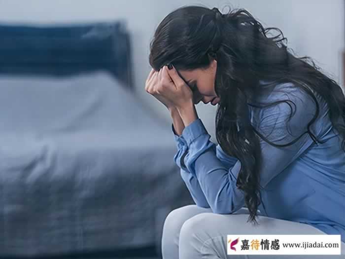 老公和别的女人聊天该不该管:看情况管_情感