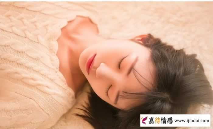老公聊暧昧微信算出轨吗:这段婚姻该怎么走下去_情感