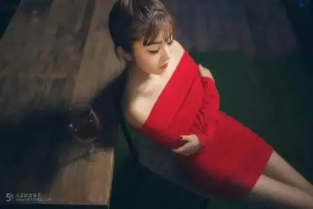 该怎么做才能吸引前任？什么样的女人最吸引男人？_情感