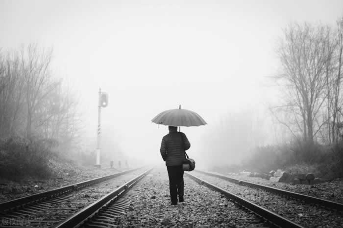 分手后的“空窗期”,挽回前任要懂利用男人的寂寞心理吗?_情感