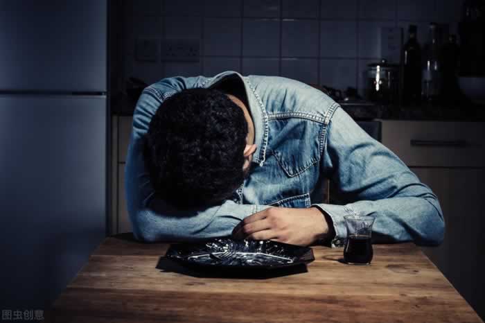 分手后的“空窗期”,挽回前任要懂利用男人的寂寞心理吗?_情感