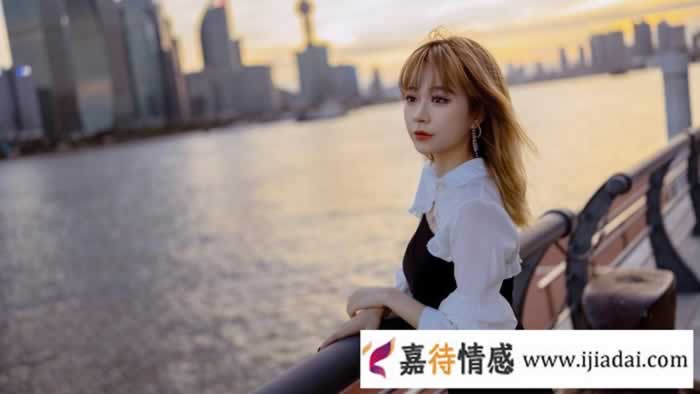 女人爱上你会怎么和你聊天?全在这五个细节里_情感
