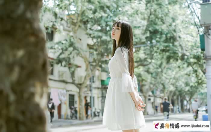 四种强效吸引女人的行为 让她无法抗拒的爱上你_情感