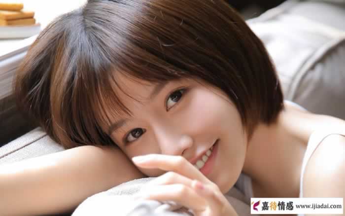 女人故意试探你的表现,别反感,她只是对你动心了_情感