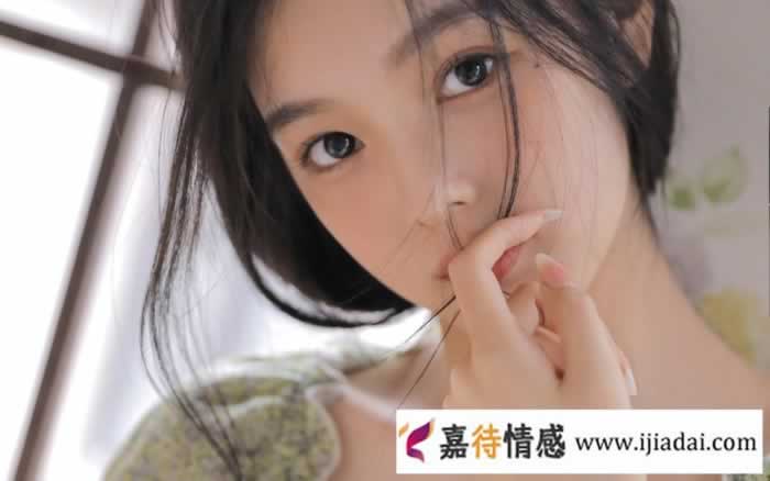 女孩不主动找你聊天代表着什么?是不是没戏了?_情感