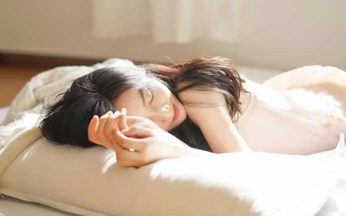 甜言蜜语撩人专用话 为什么女生都喜欢这种?_情感