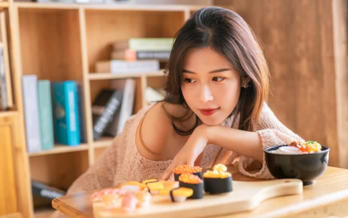夏天撩女生情话 今天是温柔又炙热的爱_情感