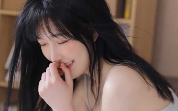 甜而不腻的短句情话 就像微风不燥 一切刚刚好_情感