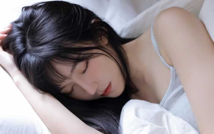甜而不腻的短句情话 就像微风不燥 一切刚刚好_情感