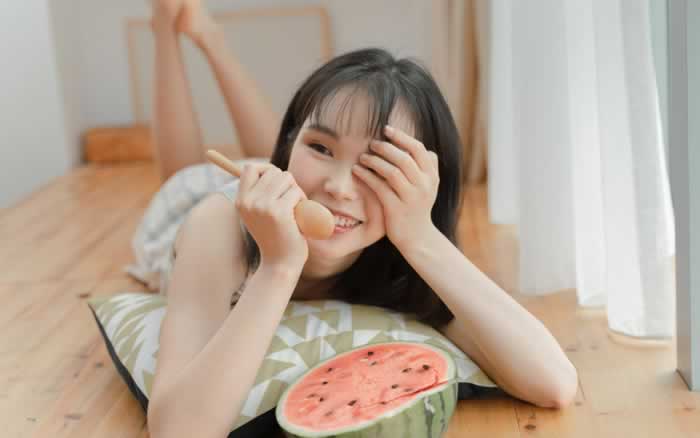 能把对方暖哭的句子 管Ta是男是女_情感