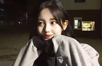 想找喜欢的女生聊天,但是没话题怎么办?_情感