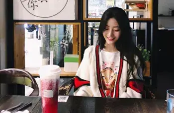 想找喜欢的女生聊天,但是没话题怎么办?_情感