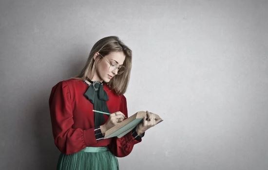 情感咨询:男友年纪比我小,我觉得他太不成熟怎么继续? 情感咨询:男友年纪比我小,我觉得他太不成熟怎么继续?