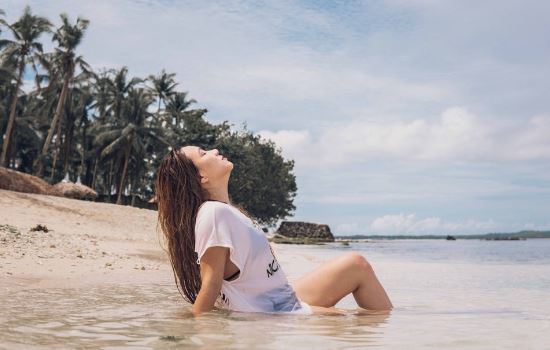 老公和别的女人聊天,还说我不信任他,我该怎么办? 老公和别的女人聊天,还说我不信任他,我该怎么办?
