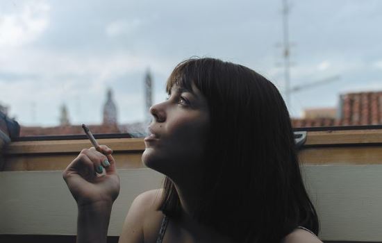 异地恋女友说累了分手怎么办，五个步骤教你如何应对