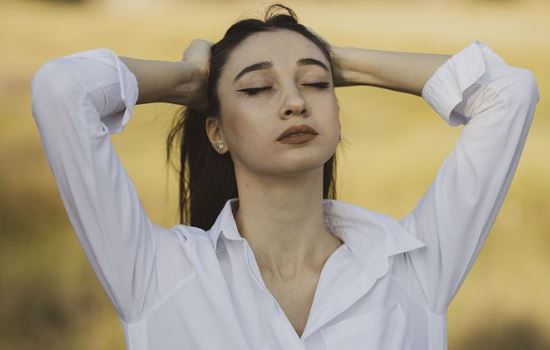 和男朋友分手后,他还和我暧昧不清,我该怎么办? 和男朋友分手后,他还和我暧昧不清,我该怎么办?