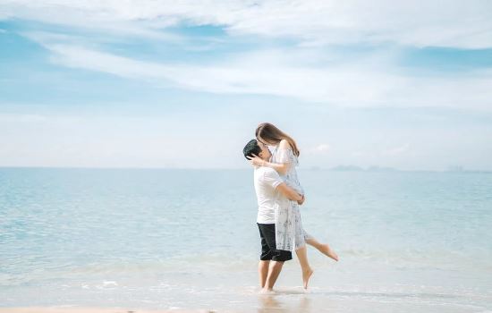 男友和前女友还有联系，我该怎么办？