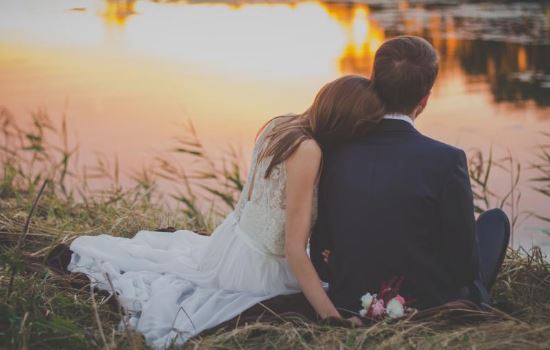 已婚女人找了未婚情人，怎么留住情人的心？