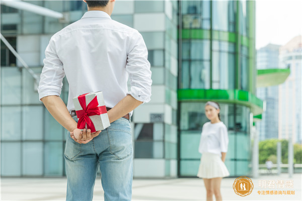 分手说什么让对方心疼?如何高情商回复分手