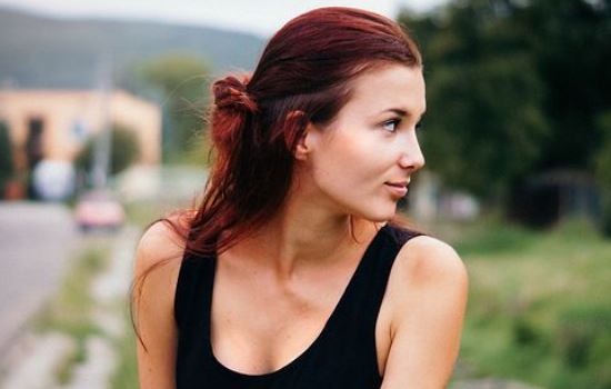 一个女人分手后有了新欢的表现