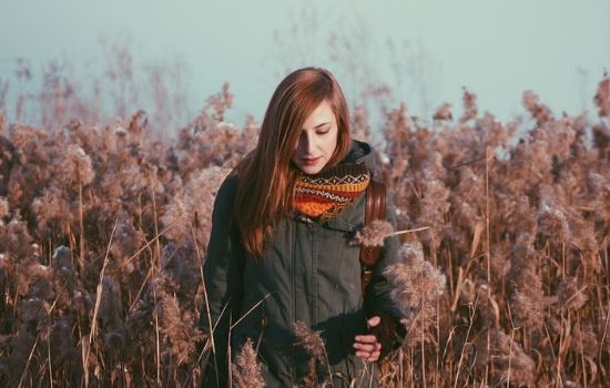 刚和女生谈恋爱聊天总是没话题