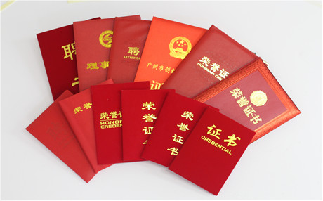 睡觉被鬼压床是怎么回事