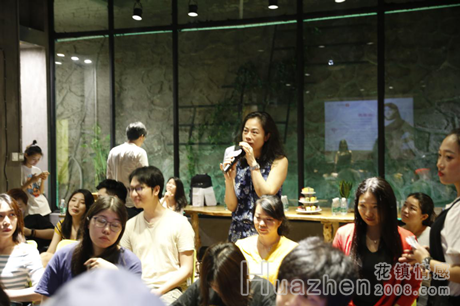 &华为应用商店联合举办“缘分方程式”情感主题沙龙