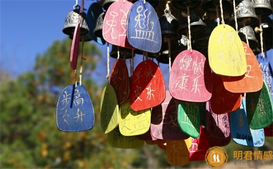 结婚7年送什么花,结婚纪念日最适合送的花 结婚7年送什么花,结婚纪念日最适合送的花
