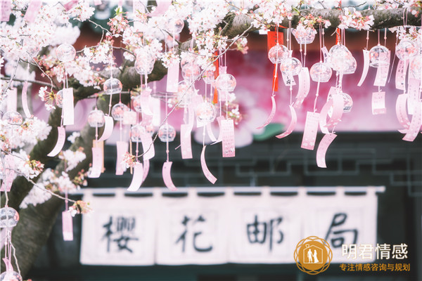 聊天中引人的话术,成人聊天话术大全! 聊天中引人的话术,成人聊天话术大全!