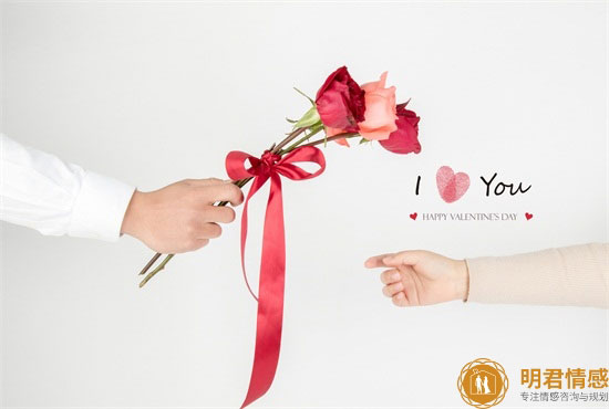 当一个男人开始冷落你该怎么办,男朋友冷落你该怎么办