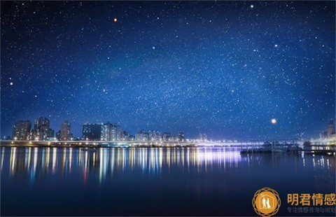 情侣吵架时,一方应适量低头