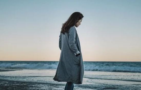 被女友微信拉黑了怎么办，别慌张你应该这样做